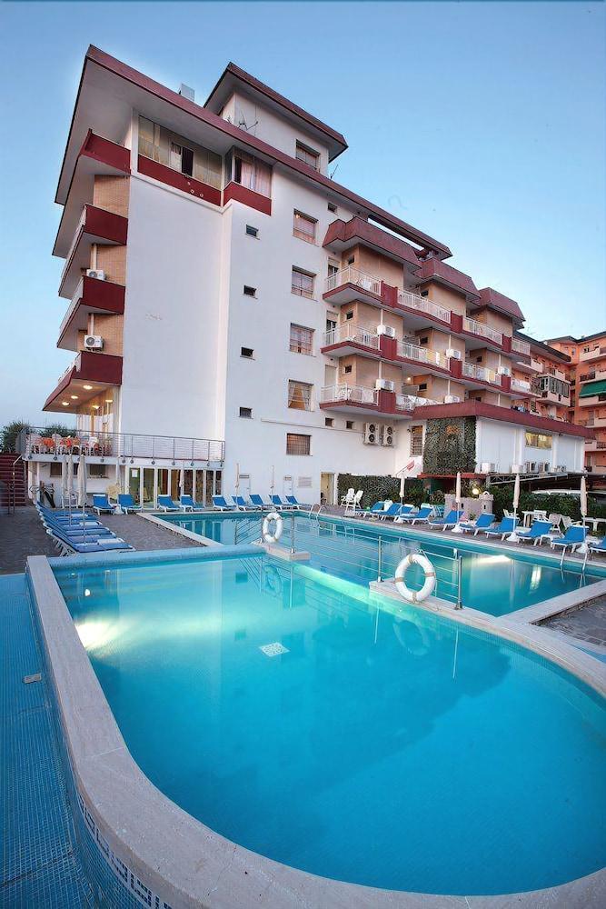 Gallia Club Hotel Cesenatico Exterior foto
