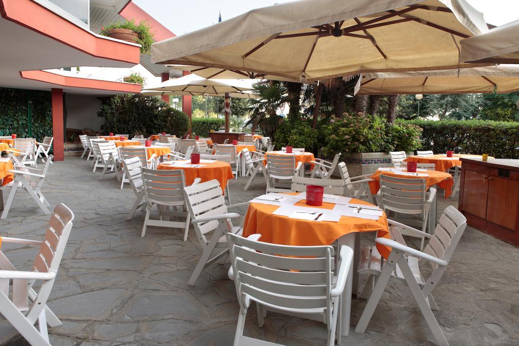 Gallia Club Hotel Cesenatico Exterior foto